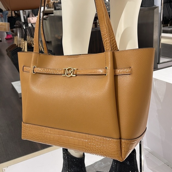 MICHAEL KORS
Reed Large Leather Belted Satchel Shoulder Handbag 
Deer Crocodile - Picture 7 of 16